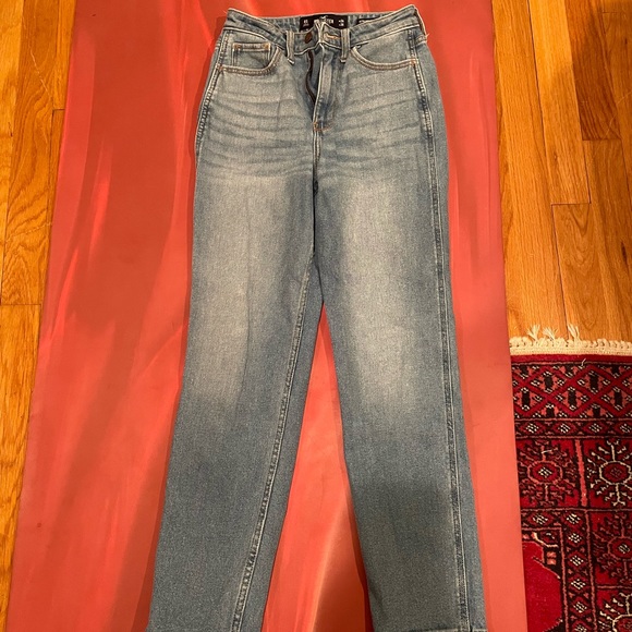 Hollister jeans size 24 perfect condition! - Picture 4 of 6